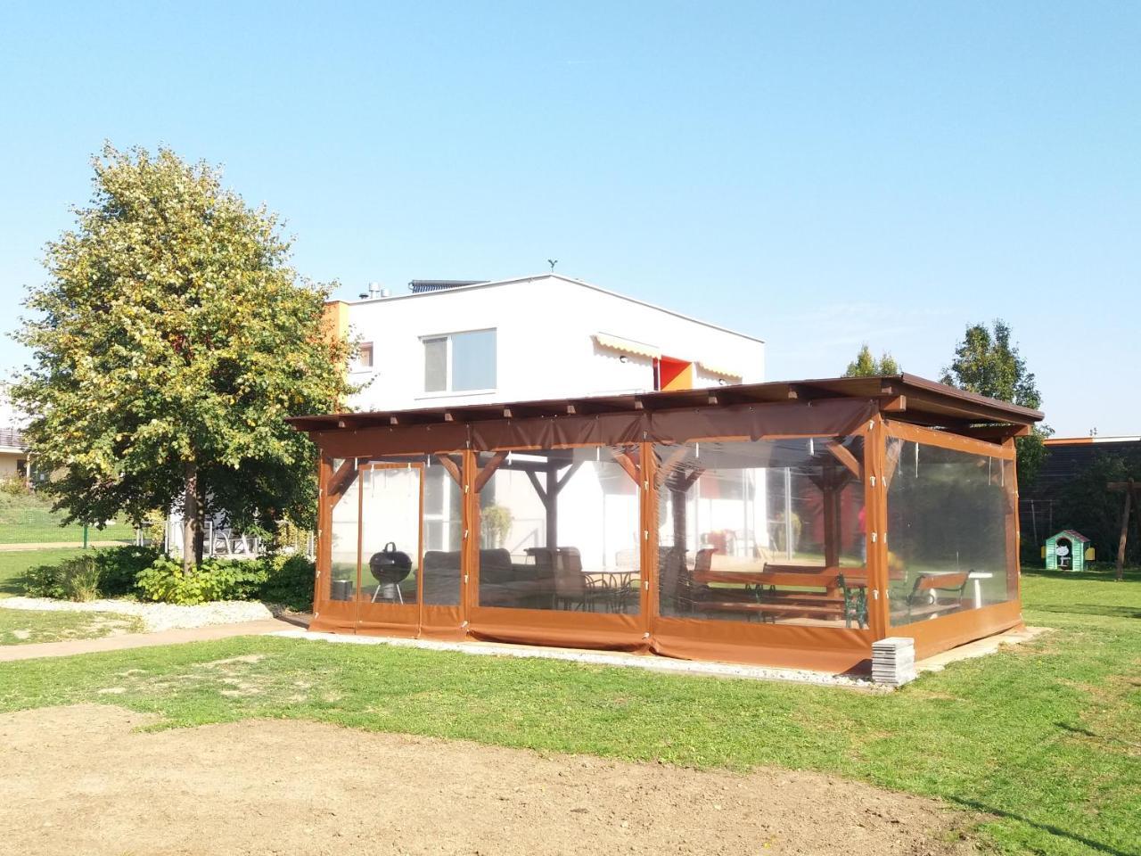 Vila Moravia Pasohlávky 外观 照片